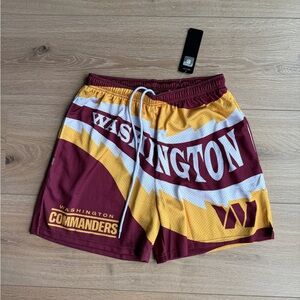 Men’s Chalk Line Washington Commanders Shorts - BNWT